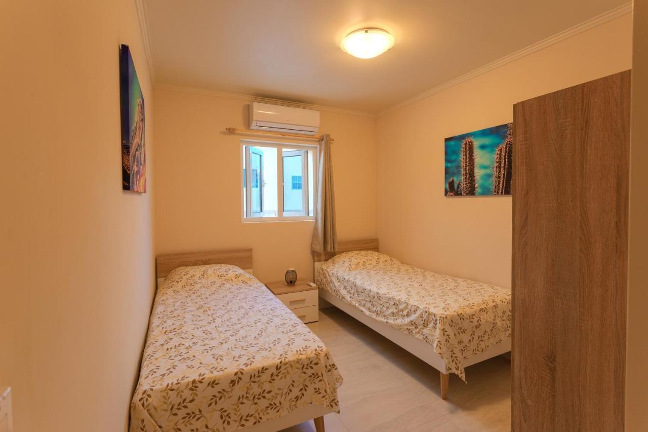 Lovely Caribbean Family Villa With Private Pool Willemstad Ngoại thất bức ảnh